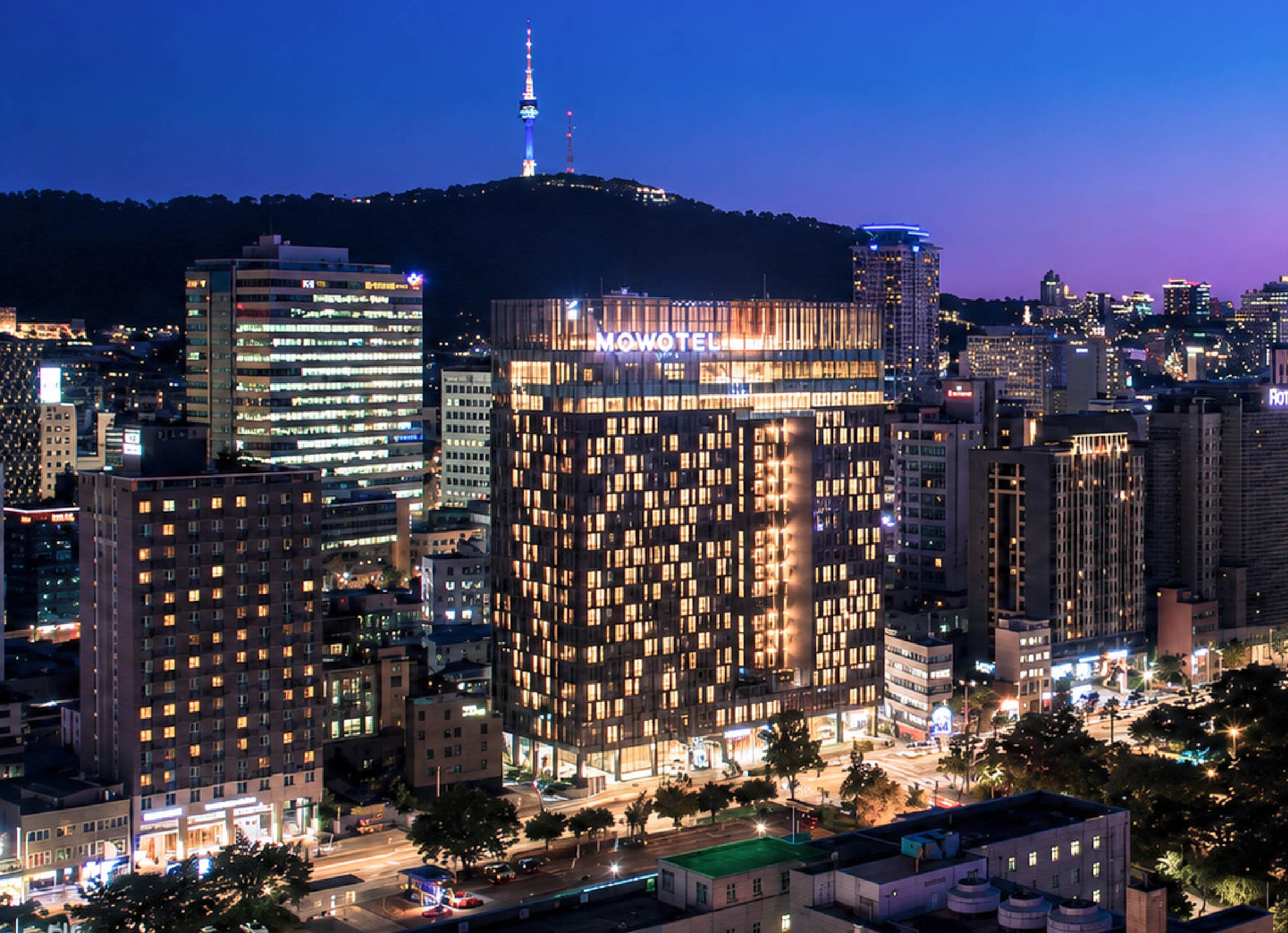 Novotel Ambassador Seoul Dongdaemun Hotels & Residences 首爾東大門諾富特大使酒店